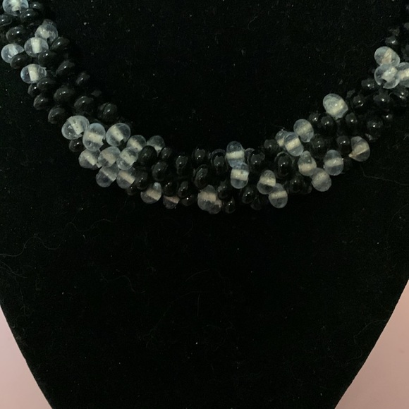 Gorgeous black and grey necklace, 14 1/2” - Picture 3 of 5